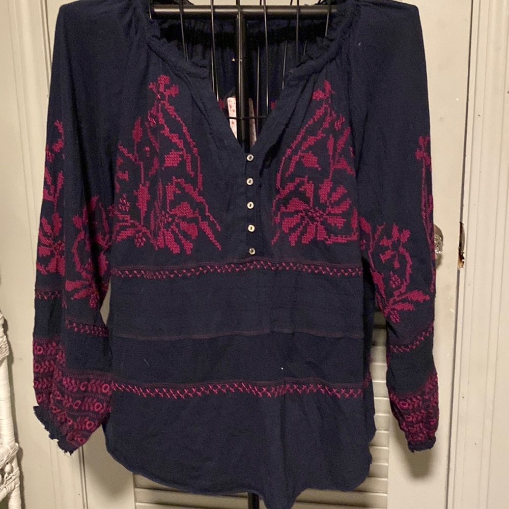 Free people. Stunning. Navy/pink. M.